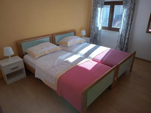 Apartment Arbanija