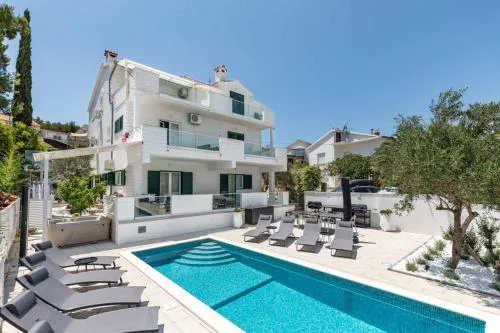 Apartment in Arbanija with terrace, air conditioning, WiFi 5139-4