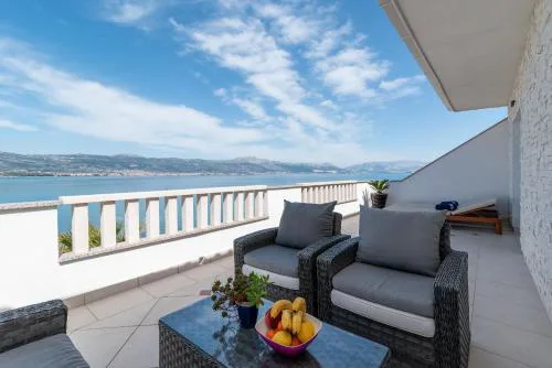 Geräumige Ferienwohnung Mit Meerblick