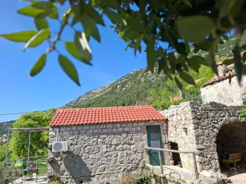 Cottage Melita the Apartment for Animal Lovers