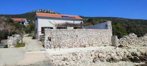 Sea house Anka
