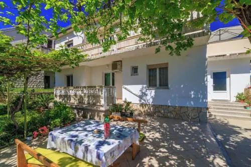 Apartments by the sea Banjol, Rab - 23095