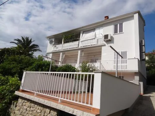 Apartments with parking space Rab - 16359