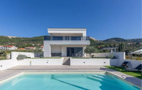 Gorgeous Home In Banjol