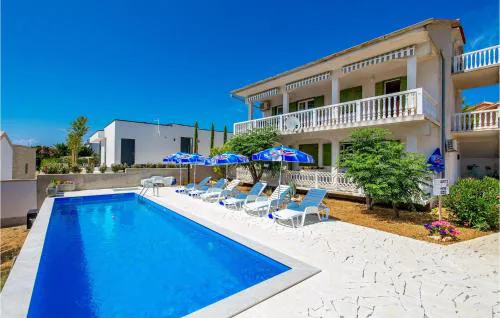 Amazing Apartment In Barbat Na Rabu