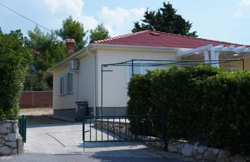 Apartments with parking space Barbat, Rab - 22361