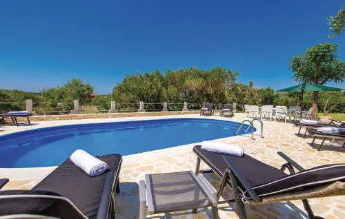 Lovely Apartment In Barbat With Wifi