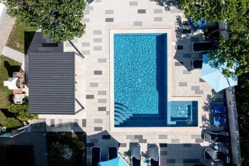 Adorami Apartments