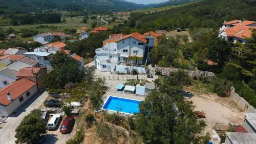 Apartmani M