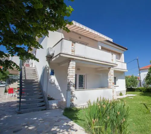 Apartments & Rooms Dekanic