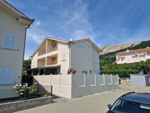 Apartments with a parking space Baska, Krk - 19206