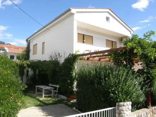 Apartments with a parking space Baska, Krk - 24201