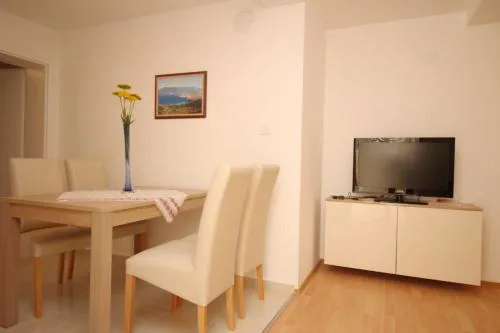 Appartement in Baška mit Eigener Terrasse