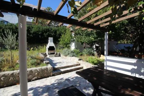 Ferienwohnung in Baška mit Eigener Terrasse und Meerblick