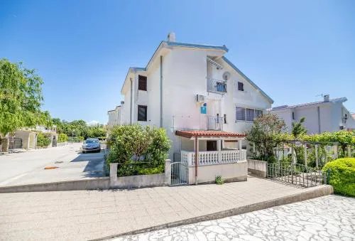 Ferienwohnung mit Klima, WiFi, Parkplatz, Waschmaschine