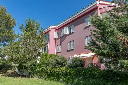Mit Klima, WiFi, Balkon nur 350 Meter zum Strand