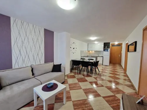 Modern eingerichtete Apartment für 4 Personen ideal für Famillien mit Kinder im Zentrum von Baska