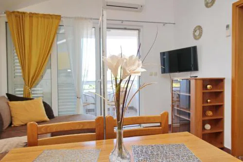Modern eingerichtete Apartment für 4 Personen mit Meerblick
