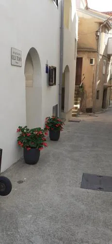 Old Town Lux