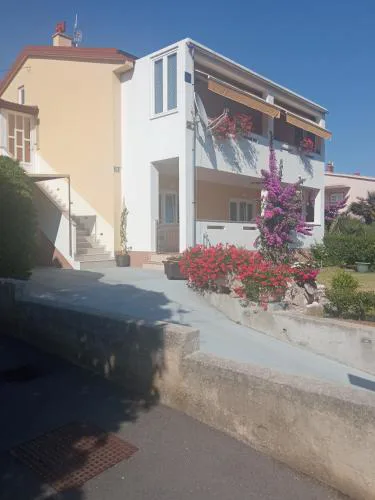 Rooms with a parking space Baska, Krk - 21617