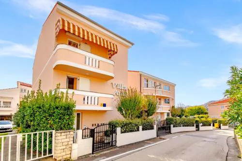 Villa Ana