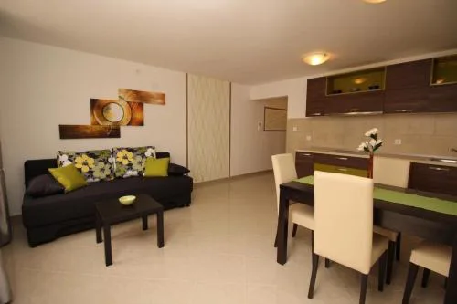 Wohnung in Baška mit Grill und gemeinsamem Pool