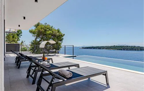 Cozy Home In Blato With House Sea View