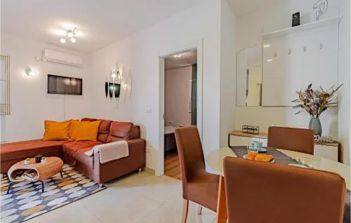 Lovely Apartment In Blato With Kitchen