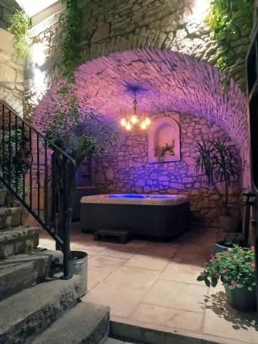Stone House Hedonia