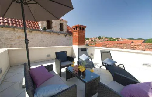 Three-Bedroom Holiday Home In Blato