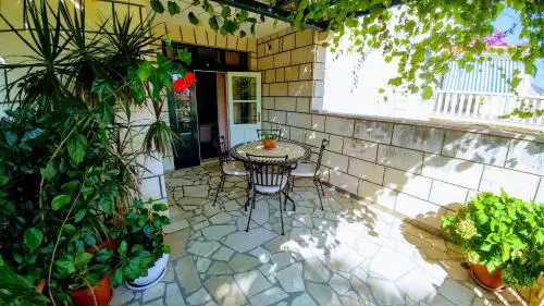 Apartments FANI KANUN