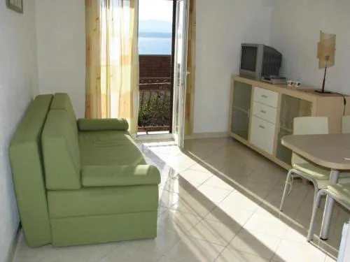 Apartments Paloc - Standard One-bedroom Apartment with Balcony uti