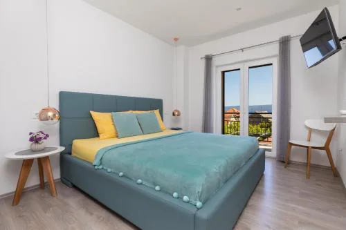 Apartments Paloc - Yellow