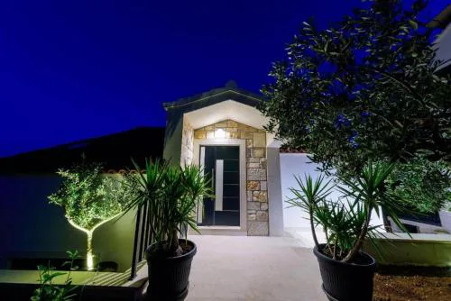 Apartments with WiFi Bol, Brac - 23862