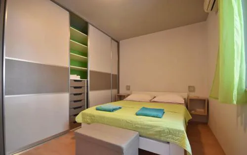 Room 4 Two