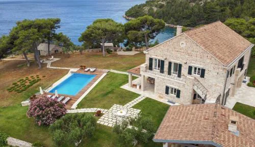 Villa Avola Bol