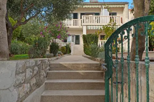 Villa Fontana Apartment Olive