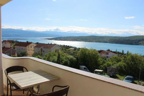 Wohnung Mit Großer Terrasse Und Meerblick