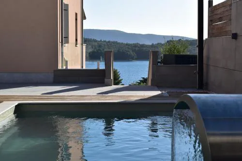 Pearl of Cres