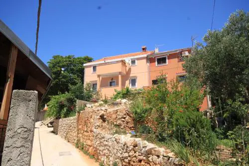 Apartments with parking space Cunski, Losinj - 8010