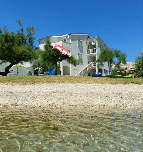 On the beach apartments PAG