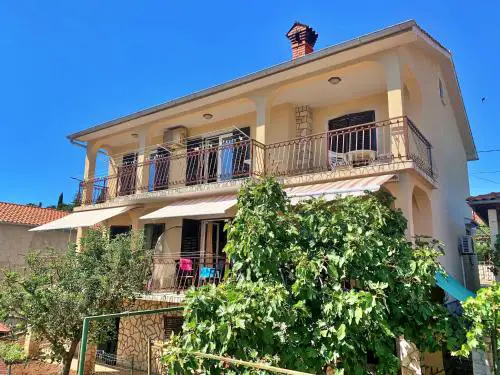 Apartments with parking space Cizici, Krk - 19214