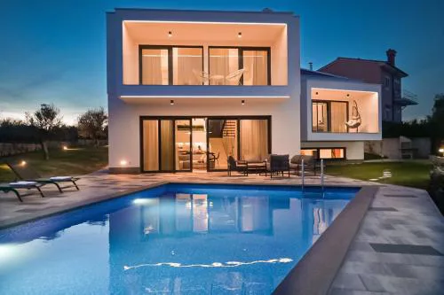 Luxury Villa Ante with pool