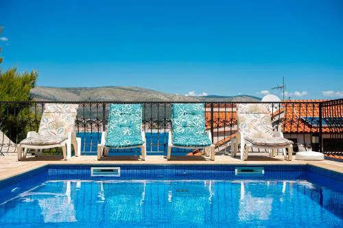 Villa Sunset Apartments