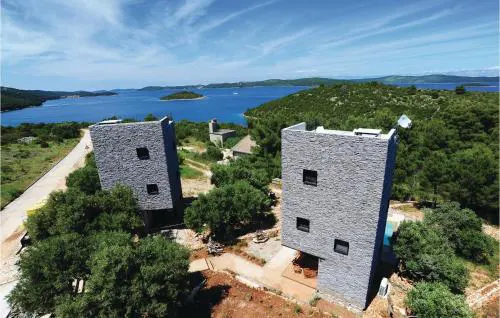 Amazing Home In Dragove