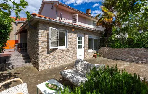 Stunning Home In Gabonjin With Wifi