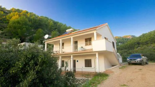Charming Apartment with Sea View, Gdinj, 70 m², Garden