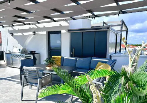 Apartment Agnes with Rooftop Terrace, Grill, Pool and new from 2026 Jucuzzi
