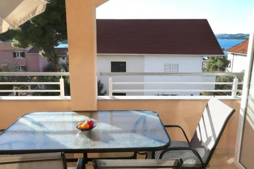 Apartment in Okrug Gornji with sea view, terrace, air conditioning, WiFi 5059-2