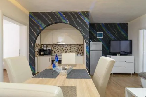 Apartment in Okrug Gornji with sea view, terrace, air conditioning, WiFi 5134-1